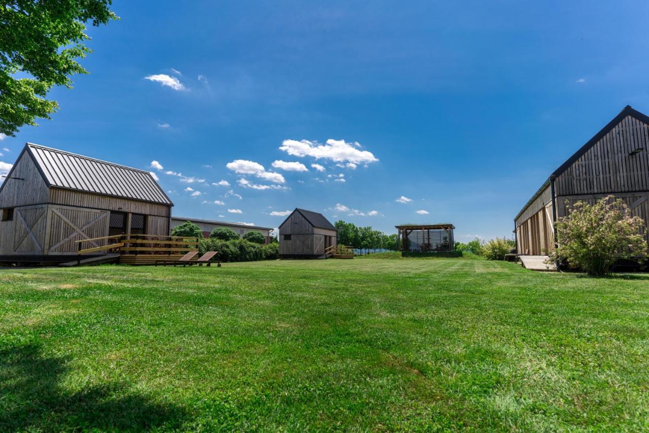 Hotel Horse Glamping Park à Cirkovce Extérieur photo