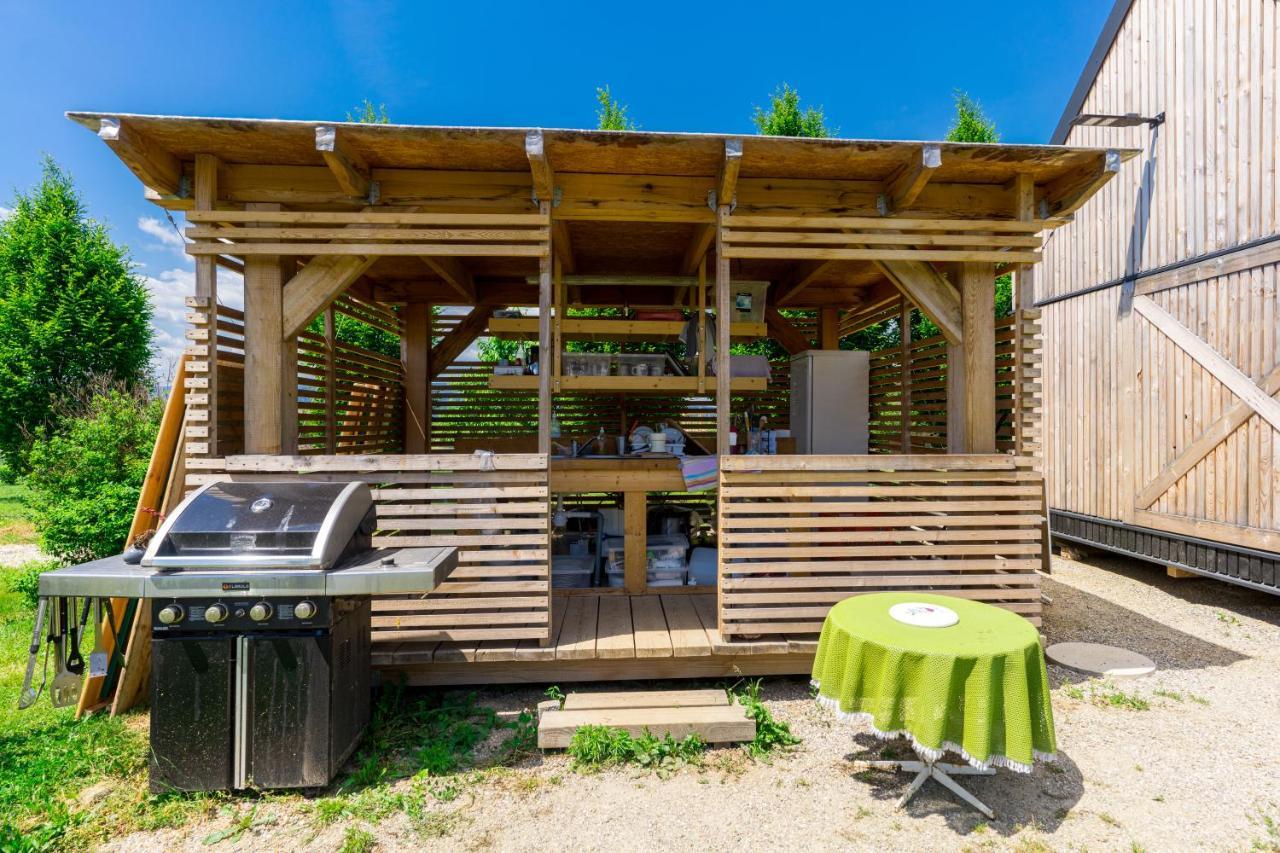 Hotel Horse Glamping Park à Cirkovce Extérieur photo