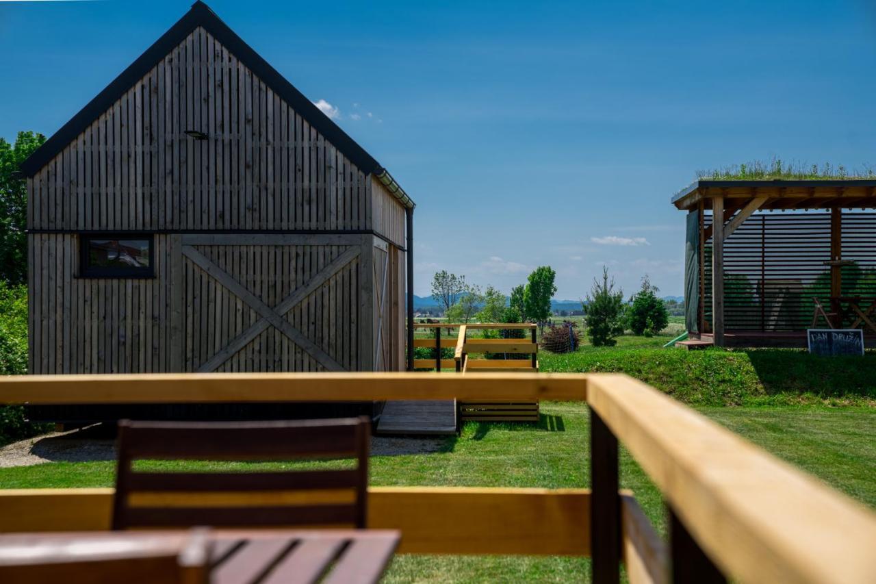Hotel Horse Glamping Park à Cirkovce Extérieur photo
