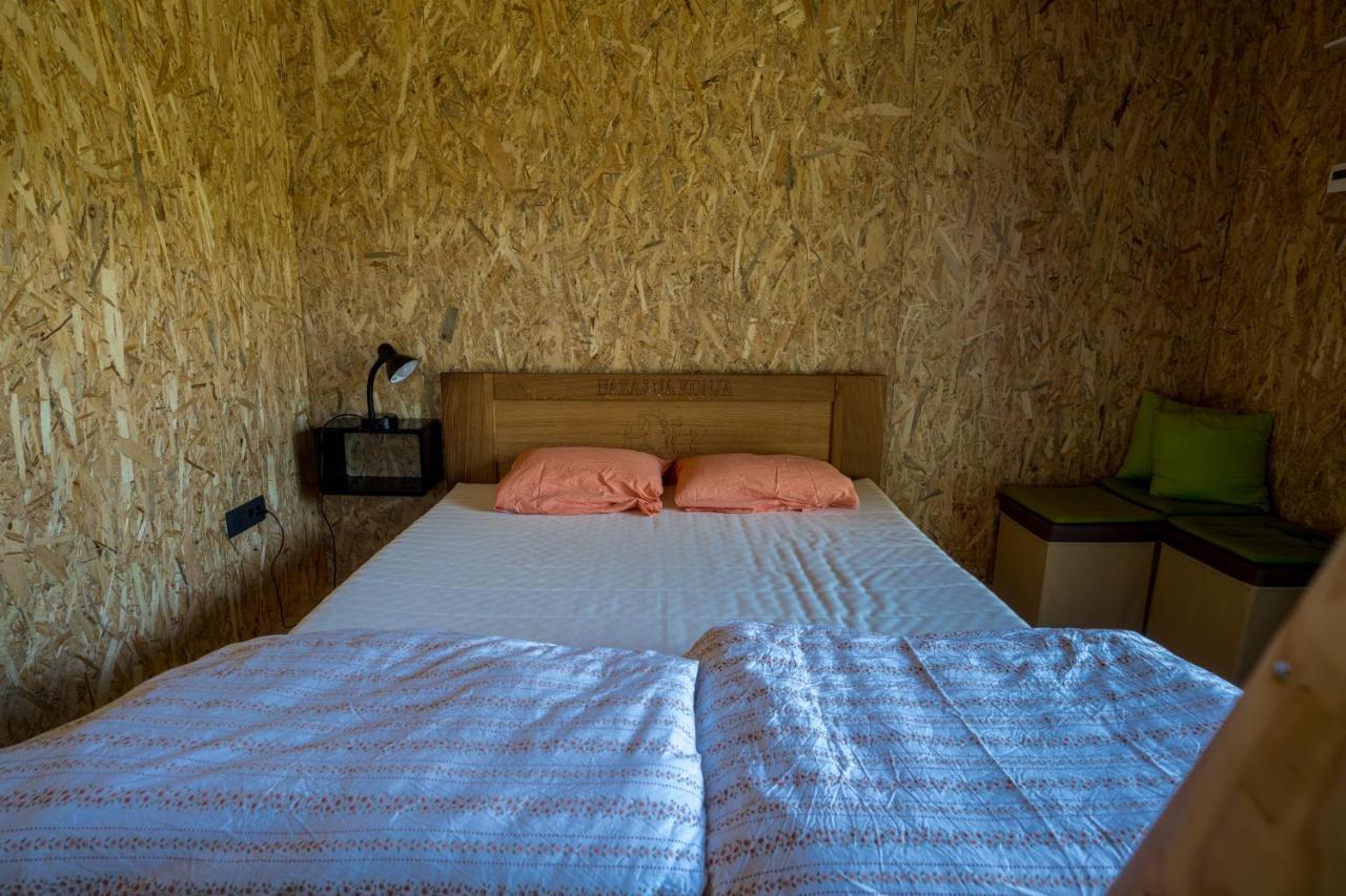 Hotel Horse Glamping Park à Cirkovce Extérieur photo