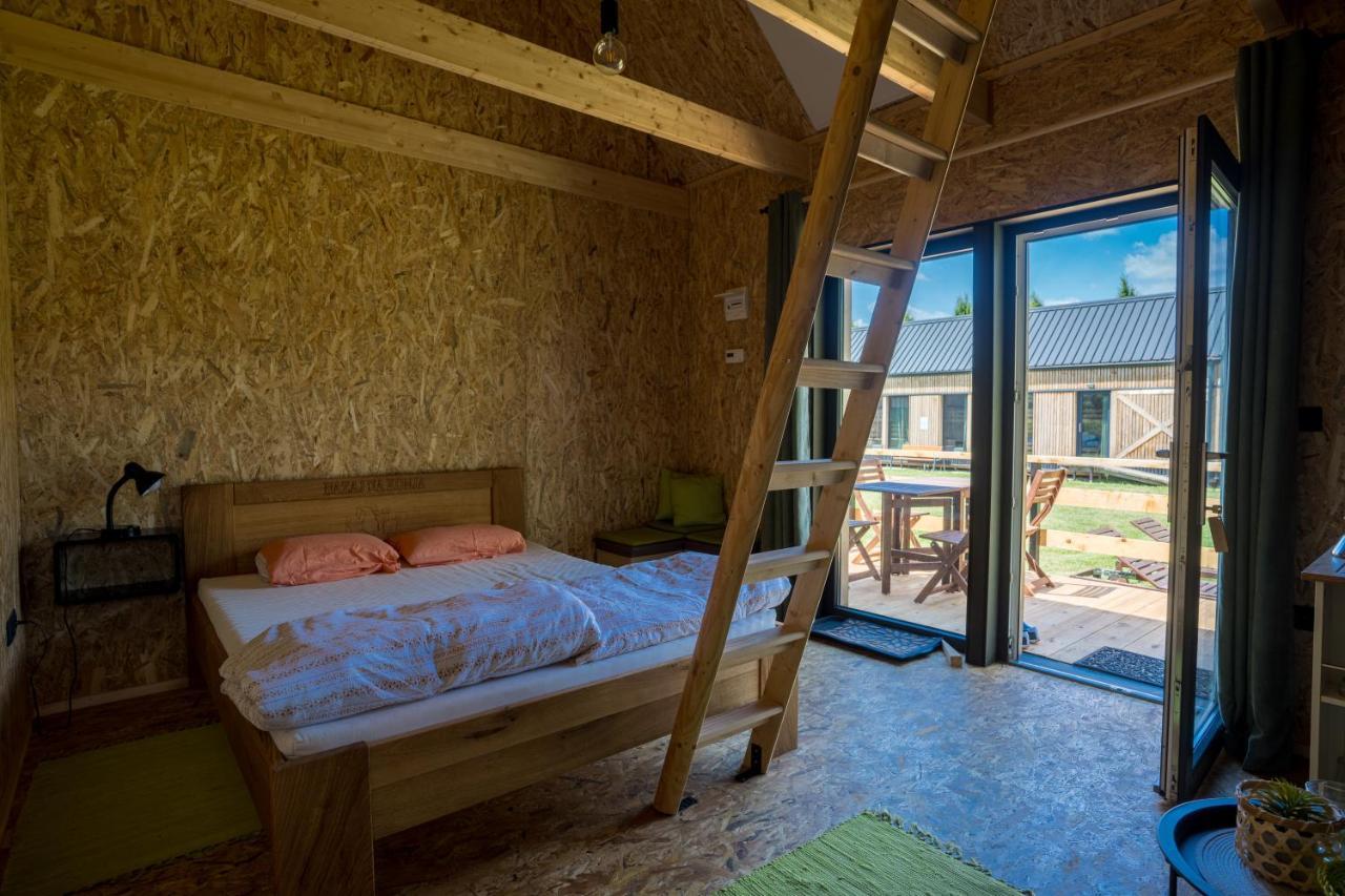 Hotel Horse Glamping Park à Cirkovce Extérieur photo